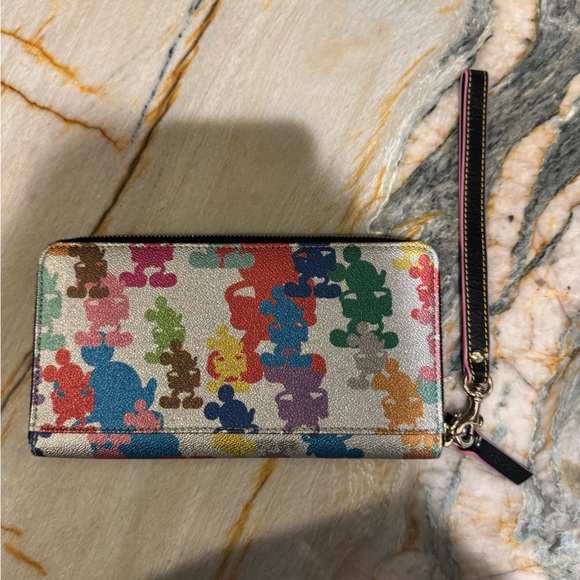 Dooney & Bourke x Walt Disney World - 10th Anniversary Wallet - Picture 2 of 5